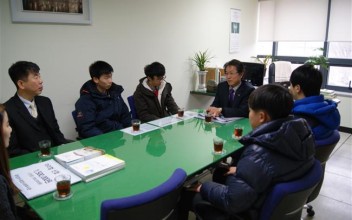 미리벌신협 고등학생 장학금 전달 이미지